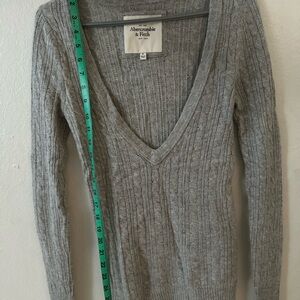 Abercrombie & Fitch Gray V-Neck Sweater